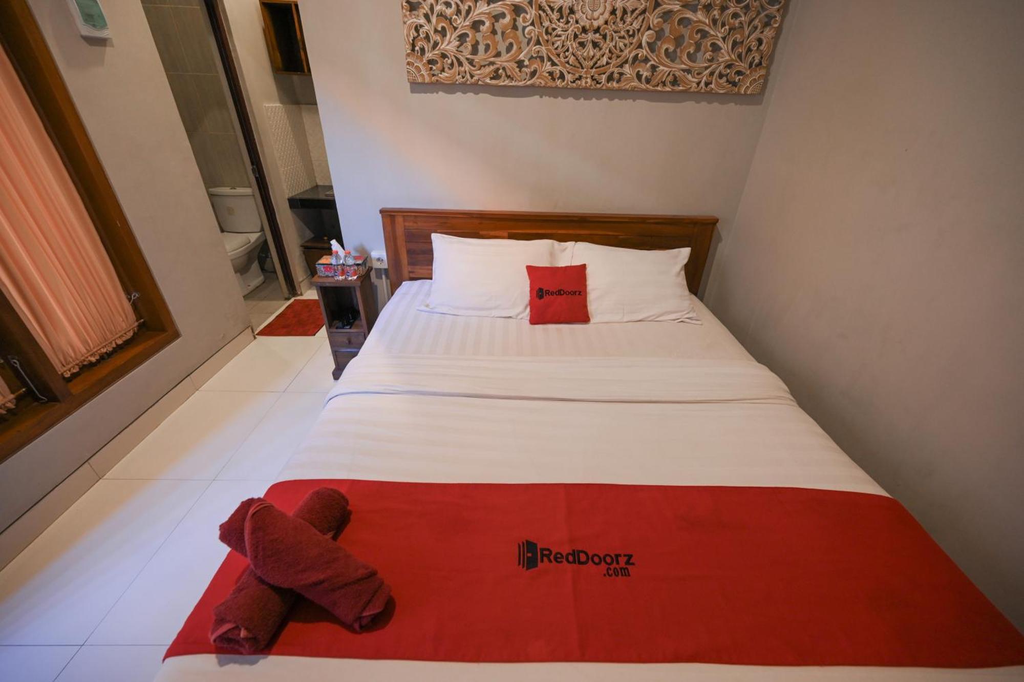 RedDoorz near Mertasari Beach 2 Pesanggaran Zewnętrze zdjęcie