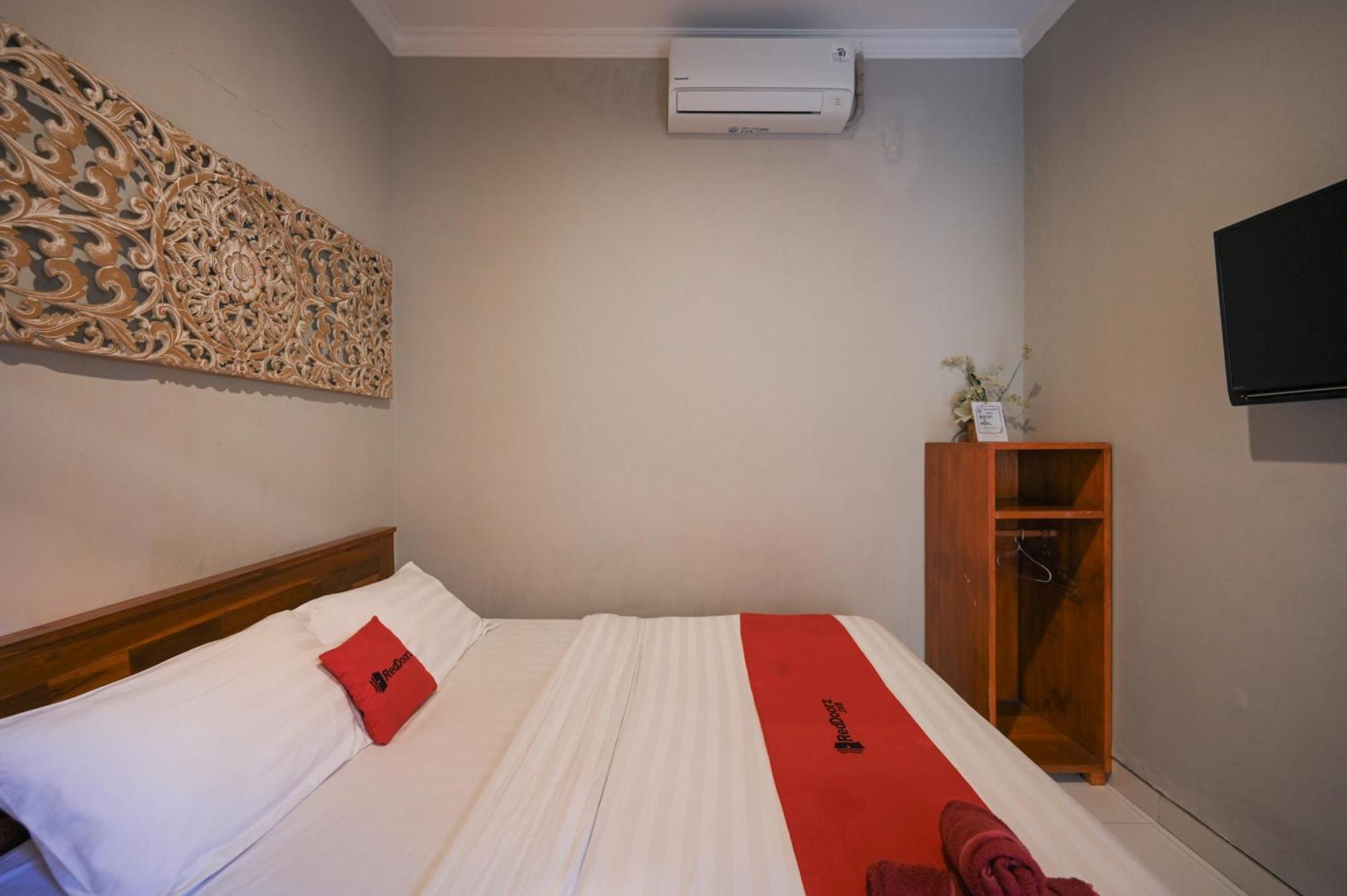 RedDoorz near Mertasari Beach 2 Pesanggaran Zewnętrze zdjęcie