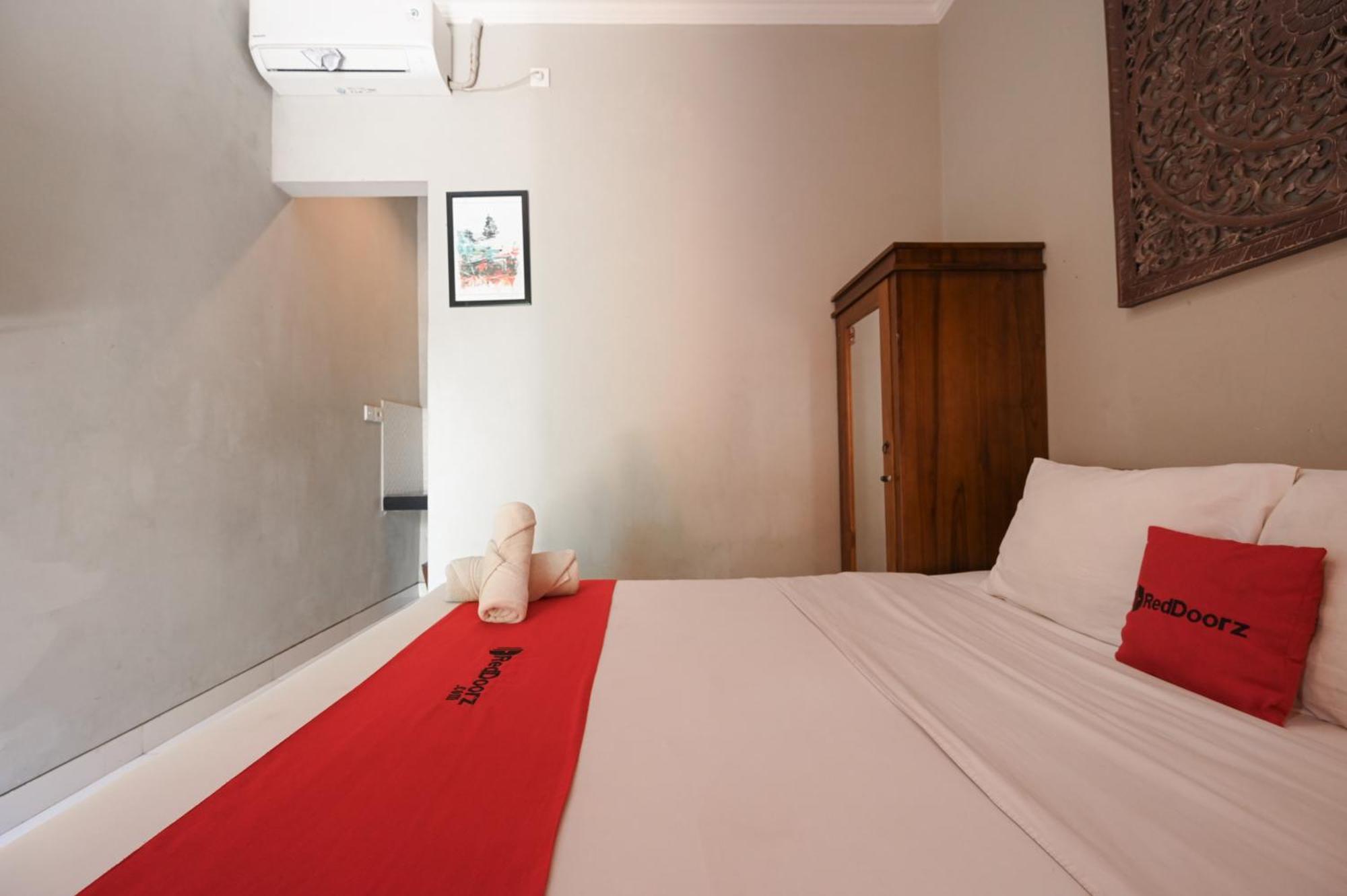 RedDoorz near Mertasari Beach 2 Pesanggaran Zewnętrze zdjęcie