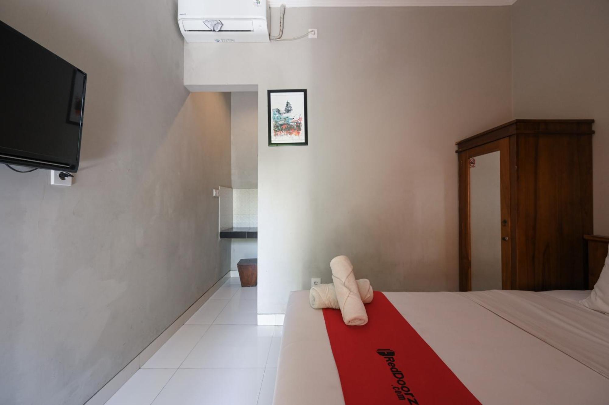 RedDoorz near Mertasari Beach 2 Pesanggaran Zewnętrze zdjęcie